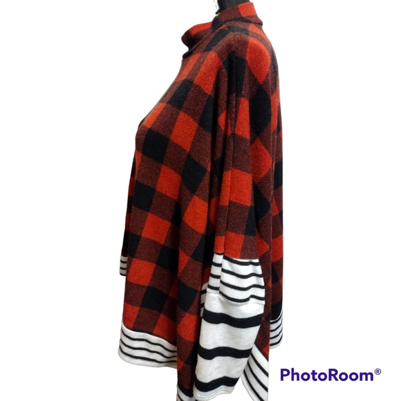 12pm By Mon Ami Buffalo Plaid MockNeck Sleeved Poncho - Picture 2 of 8